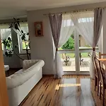 Dom W Okolicach Czchowa Wytrzyszczka